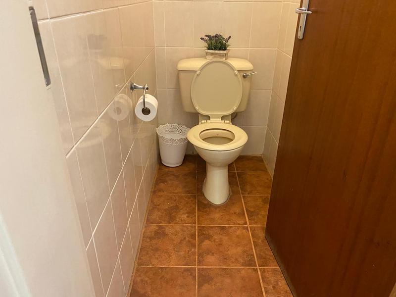 To Let 4 Bedroom Property for Rent in Bergsig Eastern Cape